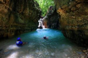 27 waterfalls PUERTO PLATA - The 8:00 am start and how the timing usually feels
