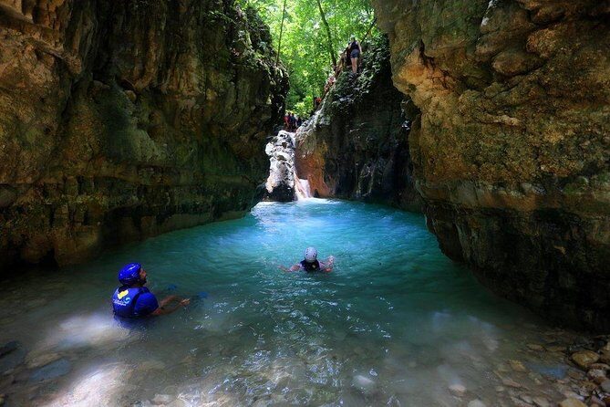 27 waterfalls PUERTO PLATA - The 8:00 am start and how the timing usually feels