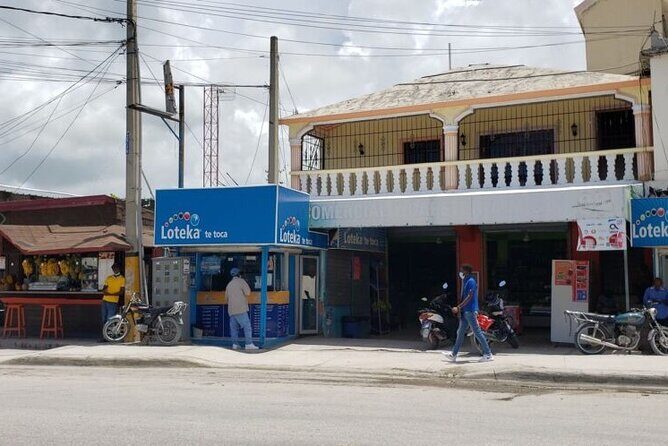 3 Hours Panoramic Tour in Punta Cana with Artisan Market - The Bávaro Snack Stop: Coconut Water and Empanadas on the Spot