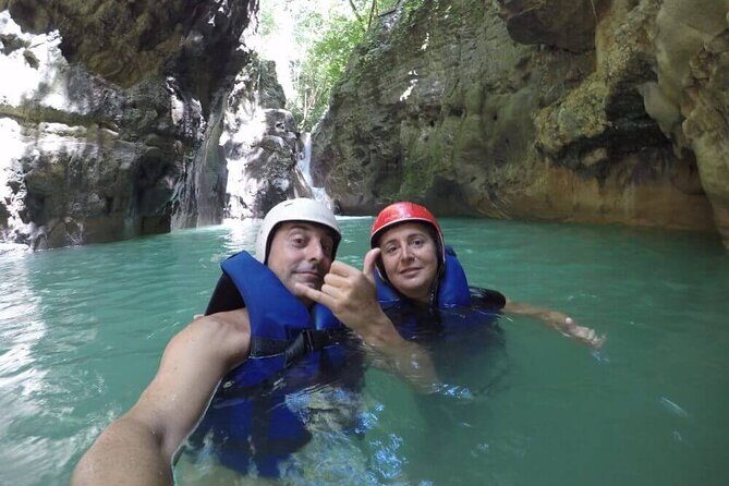 7 Waterfalls of Damajagua Tour Puerto Plata - How guides and photographers shape the experience
