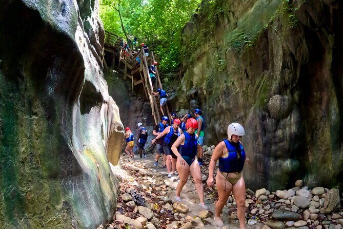 7 waterfalls+typical food - Waterfall time: up to seven slides and jumps