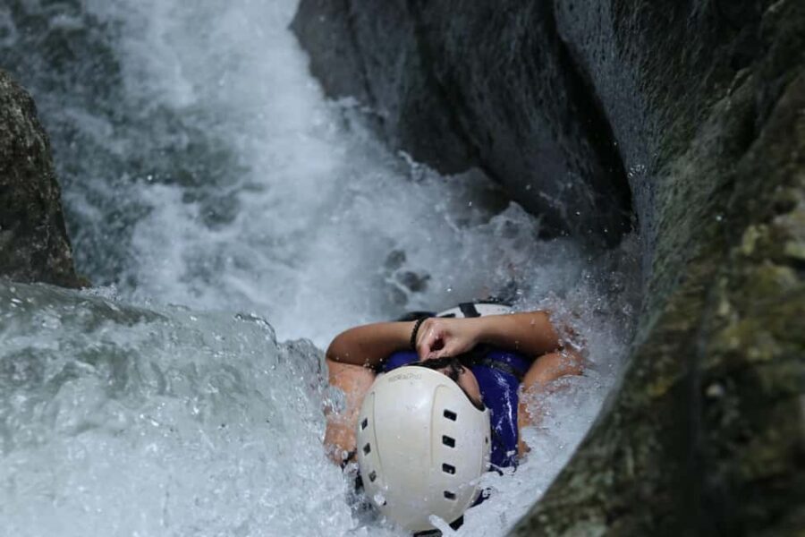Amber Cove/Taino Bay: 7 Waterfall Tour with Swimming & Lunch - The 20-minute shopping stop: what it is and how to handle it