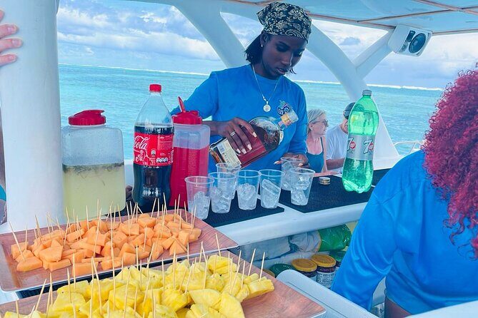Best Party Boat Adults Only with Open Bar - Group size, music, and comfort on an 80-person boat
