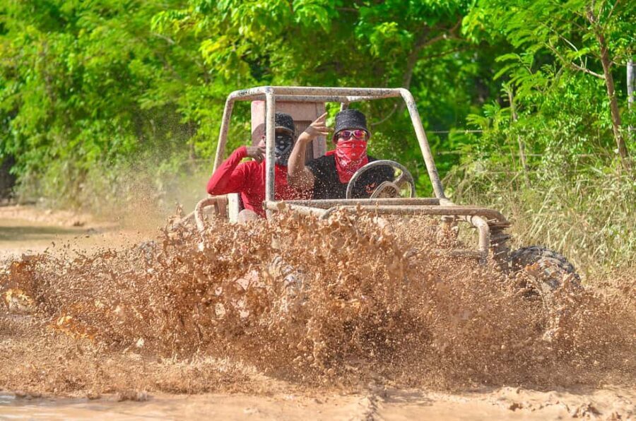Booggy Adventure en Macao: Cuevas, Playa y Barro Extremo - Barro extremo: how to pack for the mud without ruining your whole trip