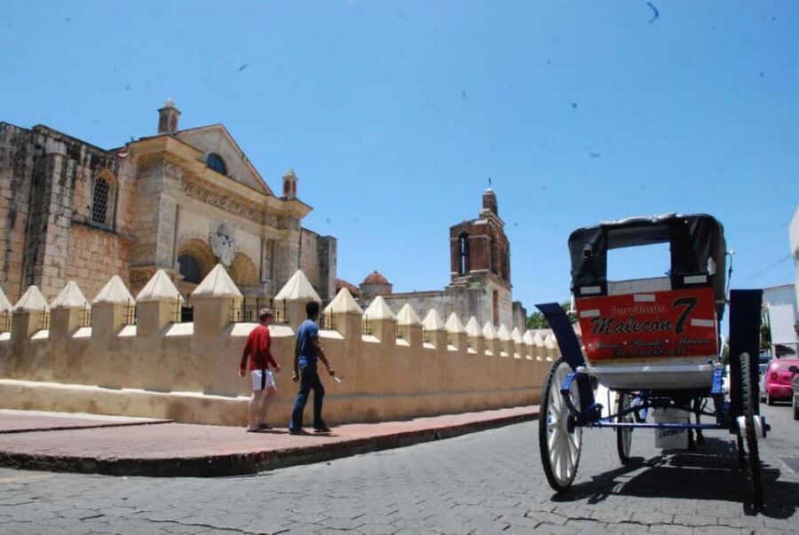 Discover Santo Domingo: Colonial History, Monuments & Lunch - Price and logistics: where the value really comes from