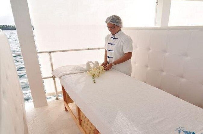 Dr. Fish Ocean Spa including Lunch - Detox treatments, tea, and the floating mattress calm-down