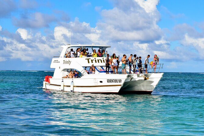 Exclusive Hip Hop Punta Cana Party Boat with Open Bar <em>Only Adult – Quick Hits Before You Go’ /></p>
<ul>
<li><strong>Adults-only vibe</strong>: made for the grown-up crowd</li>
<li><strong>Unlimited drinks with DJ music</strong>: you’ll feel the energy right away</li>
<li><strong>Playa Bibijagua swim and snorkel</strong>: real water time, not just a quick dip</li>
<li><strong>Sand bar party in waist-deep water</strong>: more “hangout” than “viewing”</li>
<li><strong>Photo moments on the route</strong>: including time past Dolphins Island</li>
<li><strong>Smallish group by boat standards (max 120)</strong>: easier to find your people</li>
</ul>
<h2 id="hip-hop-party-boat-for-adults-only-what-the-experience-really-feels-like">Hip-Hop Party Boat for Adults Only: What the Experience Really Feels Like</h2>
<p><img src=