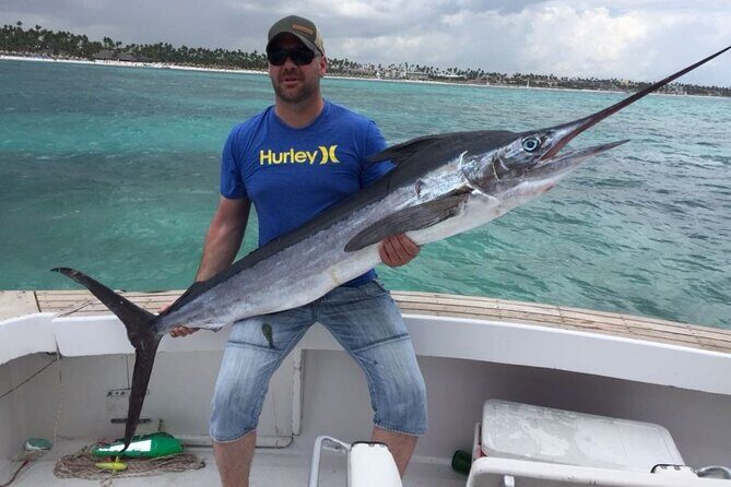 FISHING PRO CHARTERS - Boat Excursion - Divina - The fishing method: trolling, moving water, and bite timing