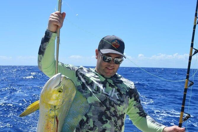 FISHING PRO CHARTERS - Boat Excursion – Mar-Quesa - Crew Work Style: Help With Hook-Ups, Fighting Fish, and Filleting