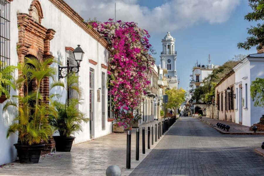From Bavaro: Santo Domingo Colonial City Tour - Group pace and guide quality: what to watch for
