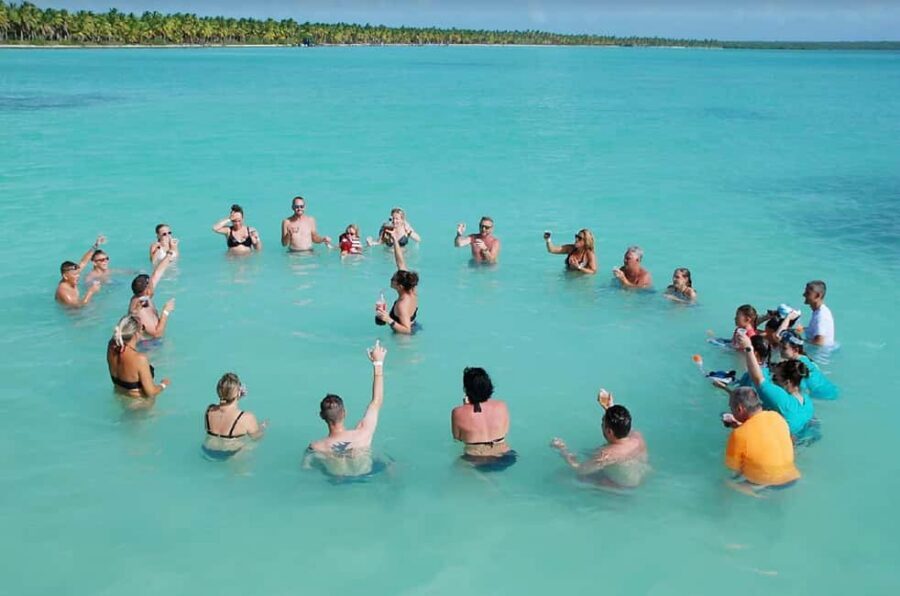 From La Romana: Saona Island for Aida Cruises Passengers - From Aida dock to Bayahibe office: what the morning really looks like