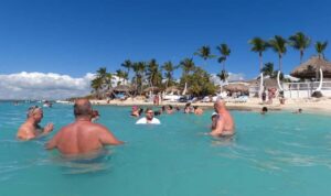 From Punta Cana or Bayahibe: Catalina Island with Snorkeling - Getting from Bávaro or Los Melones to Catalina: the real timing