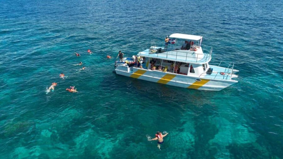 From Punta Cana or Bayahibe: Catalina Island with Snorkeling - Your snorkeling hour: coral gardens, fish, and how to get the most out of it