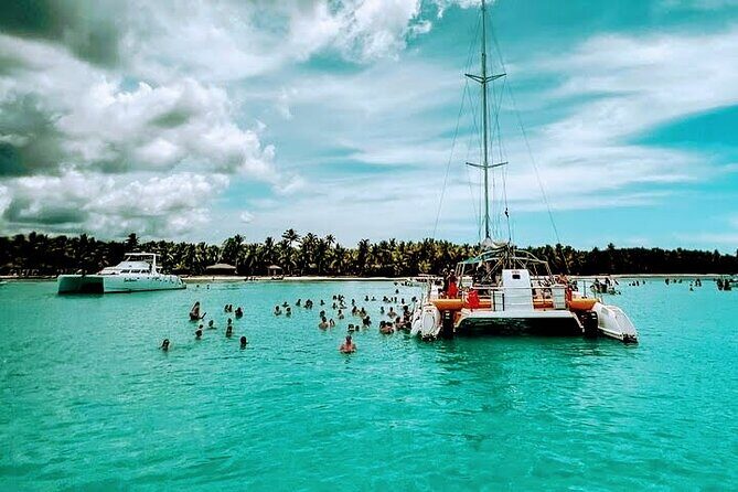 Full-Day Cruise to Saona Island - Natural pool and lunch - Boat rides: speed, splash, and the return “party” vibe