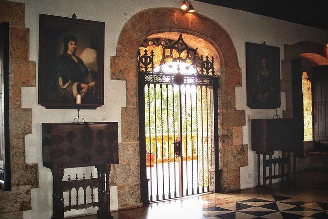 Full-Day Santo Domingo City Tour from Punta Cana - Museo de las Casas Reales: early colonial walls with modern explanation