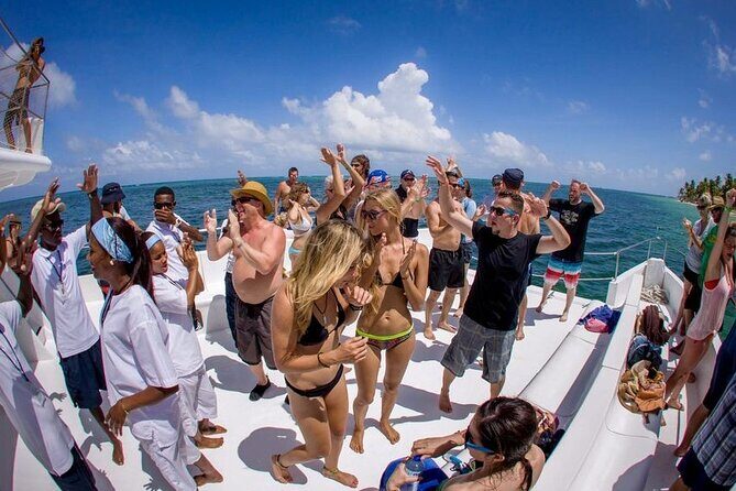 Full Day Snorkeling in Catalina Island with Transportation and Lunch - Getting to Isla Catalina: cruising and guided water time