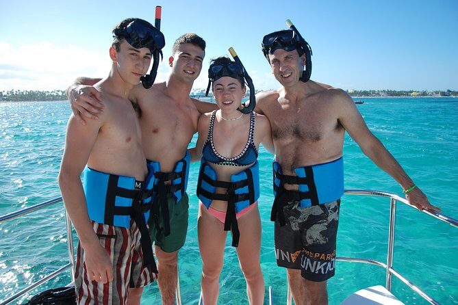 Great Snorkeling Cruise with Sharks & Stingray Encounter and Natural Pool - Sharks and stingrays: a hands-on encounter with rules