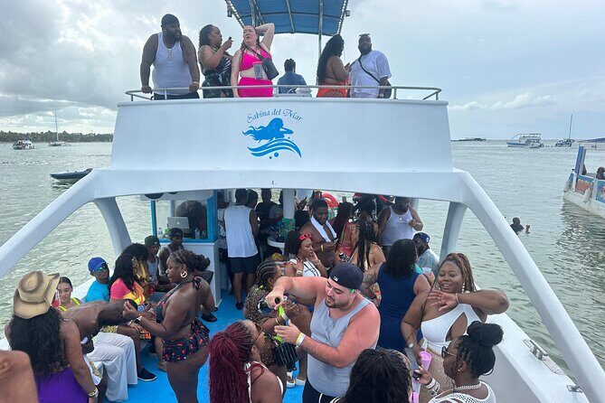 Hip Hop Adult Only Party Boat with Unlimited drinks & Sandba stop - Quick hits before you go