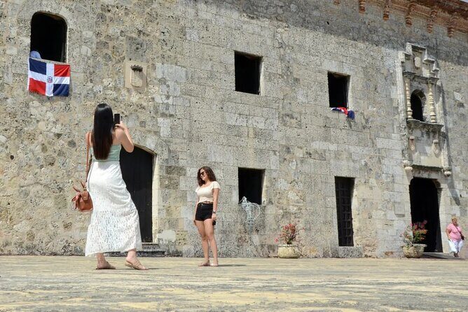 Historical Tour of Santo Domingo and 3 eyes Caves with Lunch - Amber World Museum and the souvenir stops without losing your focus