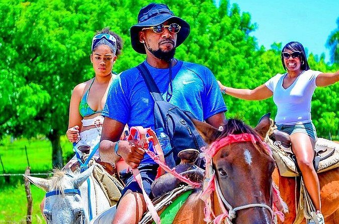 HorseBack Rinding to Macao Beach - Who Should Book This (And Who Might Think Twice)
