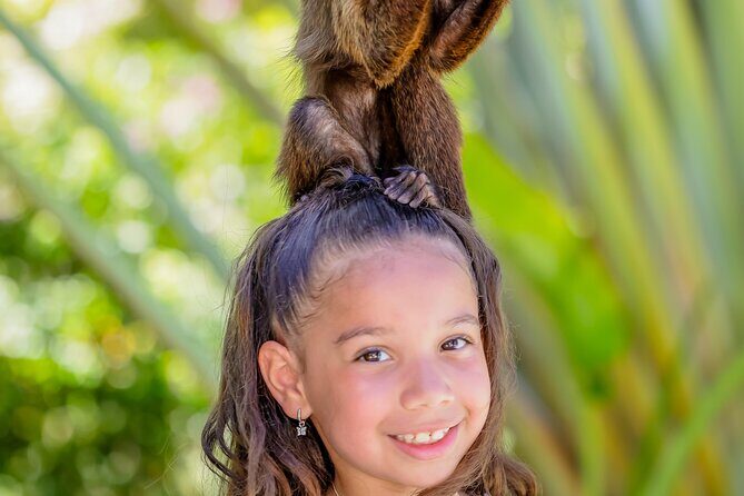 Monkey House VIP Experience with 4 species of monkeys, Punta Cana - Bottle-feeding babies: the moment that changes the day
