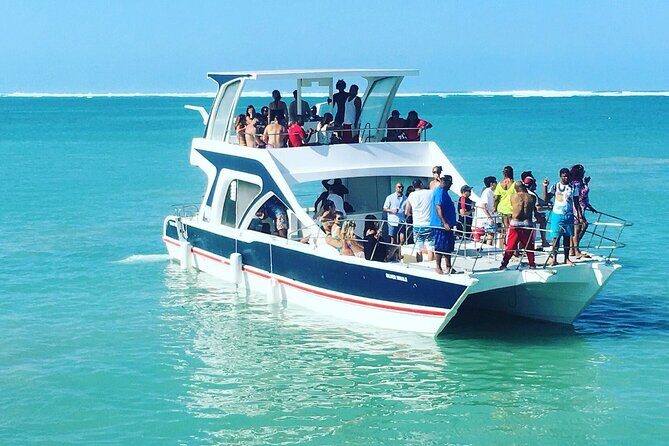 Party Boat /View Dolphins / Snorkling /Free Drinks and Transportation - Dolphins, Ocean Pool, and the Snorkel Stop You Actually Get