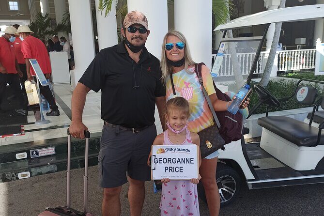 Private Airport Transfer from Punta Cana and Bavaro - Finding Your Driver: Signs, WhatsApp, and Hotel Gate Reality