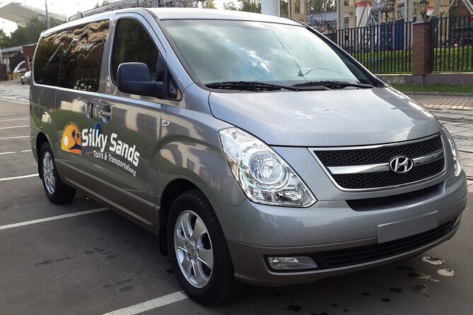 Private Airport Transfer From Punta Cana To La Romana And Bayahibe - The Van Ride Itself: Clean Comfort, Climate Control, and Safe Driving