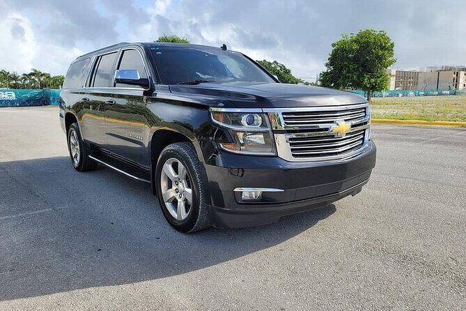 Private Airport Transfer Vip Service To/From Uvero Alto - How the driver finds you at the airport: cafeterias and WhatsApp