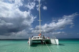 Private Catamaran Cruise to Bahia de las Aguilas - What your $1,500 group price really buys