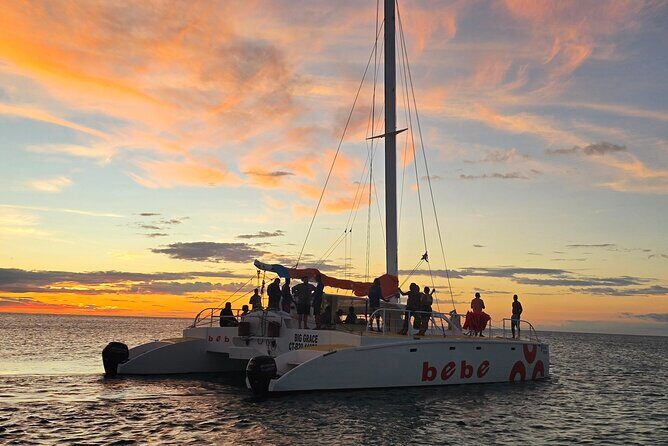 Private Catamaran Cruise to Bahia de las Aguilas - Crew energy, drinks, and the feel of a private group