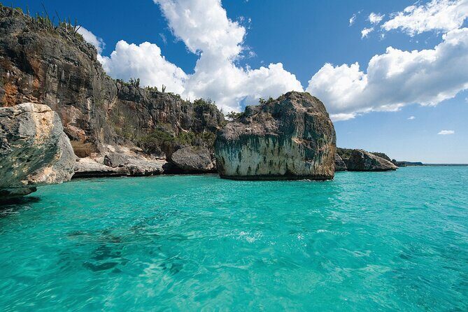 Private Catamaran Cruise to Bahia de las Aguilas - What’s included for snorkeling and how to make it easier