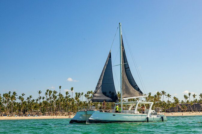 Private Catamaran + Private Parasailing - up to 20 passengers - Snorkeling equipment included: how to use it without overplanning