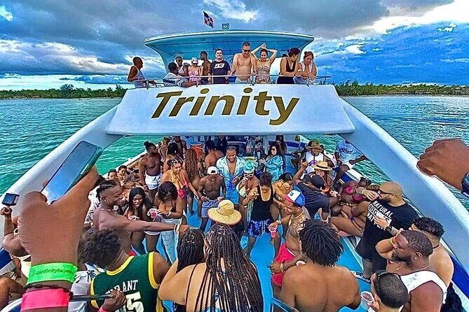 Private Catamaran wonderful Snorqueling slide & entartaiment team - Key highlights worth booking for