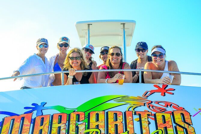 Private Catamaran wonderful Snorqueling slide & entartaiment team - A private Punta Cana catamaran that feels like your own day