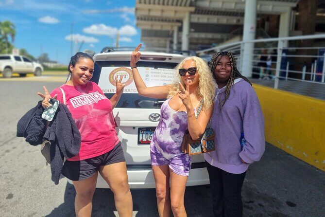Private transfer Santiago STI Airport to hotels in PuertoPlata - Inside the van: air-conditioning, Wi‑Fi, and drinks that set a calm mood
