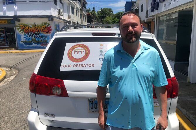 Private transfer Santiago STI Airport to hotels in PuertoPlata - Flight tracking and a name-card meet at STI Airport