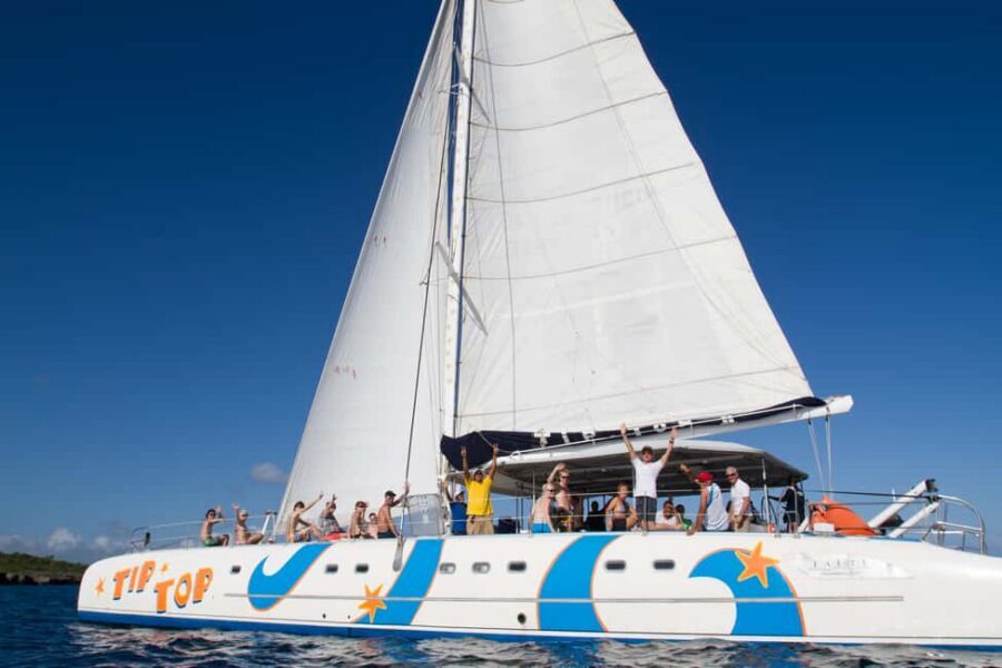 Puerto Plata: Catamaran Snorkeling Trip w/ Buffet & Open Bar - The Boat Setting: Spacious, Hosted, and Built for Snorkel Comfort