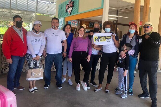Punta Cana Airport. Round Trip Transfers - Families, Small Groups, and Kids: Baby Seats and Party Flexibility