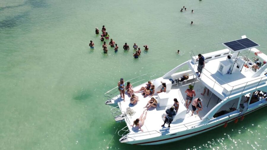 Punta Cana: Booze Cruise with Snorkel and Natural Pool Stop - Practical tips so your day runs smoother