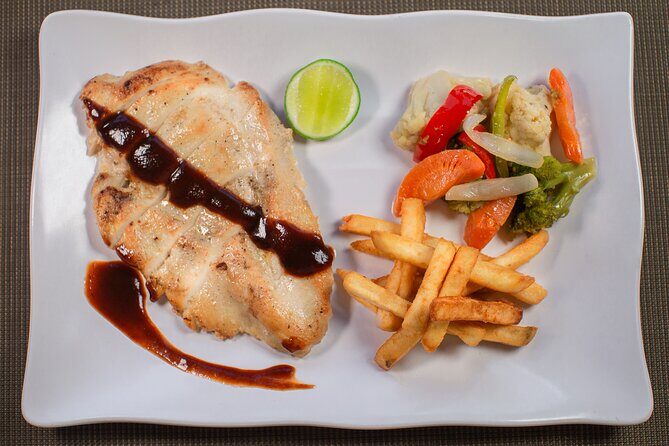 Punta Cana Exclusive Adults-Only Snorkel with Food and Drinks - Floating kitchen lunch: hot food on a boat that actually works