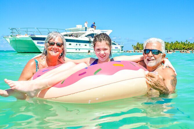 Punta Cana Family Boat Trip and snorkeling - Snacks, drinks, and the power of nachos in the heat