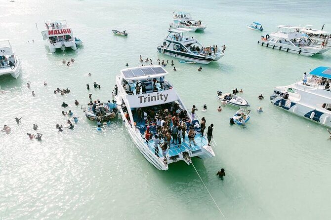 Punta Cana Hip Hop Party Boat with Open Bar *Adults Only - The Open Bar, Snacks, and How the Crew Keeps It Fun