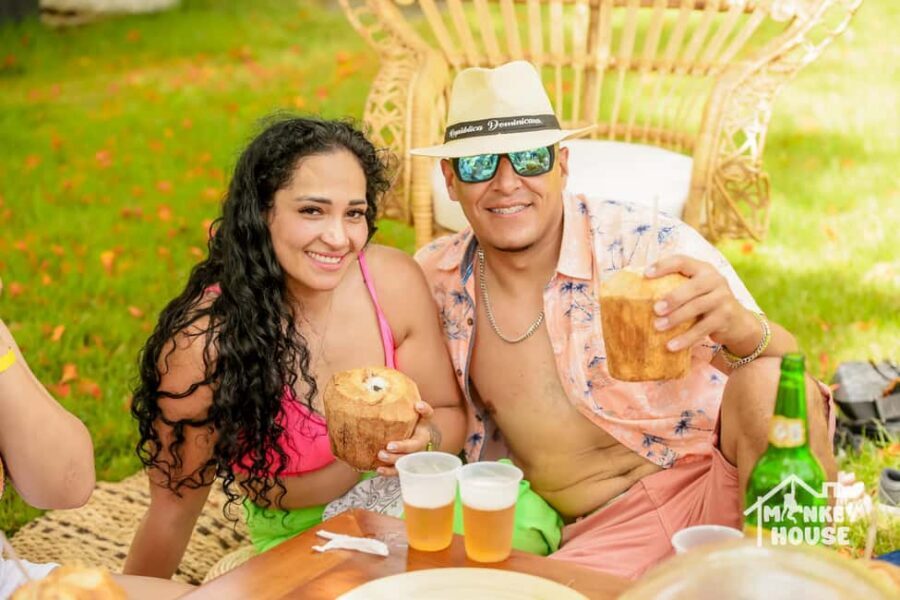 Punta Cana: Interactive Experience at Monkey House - Photos, Camera Rules, and the Reality of the Photo Packages