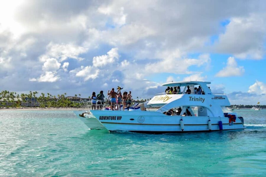 Punta Cana Party Boat (Adults only) - Getting there: shared coach time and pickup from Bávaro, Uvero Alto, Punta Cana, Cabeza de Toro