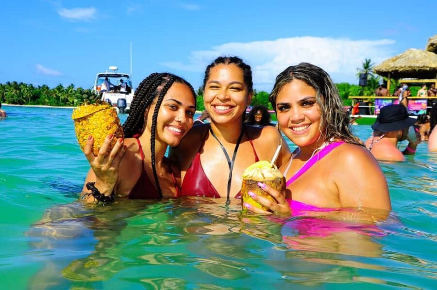 Punta Cana: Party Boat with Snorkeling, Open Bar And Hip Hop - Snorkeling Here: What You Should Expect From the Water Time