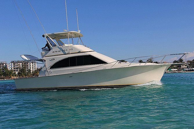 Punta Cana Private Fishing Charter boat Fortuna 42' - What You’ll Actually Have on the Boat: Cabin Comfort, Swim Access, and Real Tackle