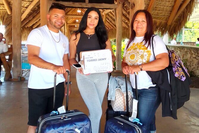 Round Trip Top-Rated Punta Cana Airport Transfer to your Hotel - The Handcrafted Souvenir Stop: A Quick Culture Add‑On