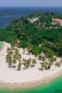 Samana: Cayo Levantado Day Trip by Boat - Arriving on Cayo Levantado (Bacardi Island): where the day becomes slow