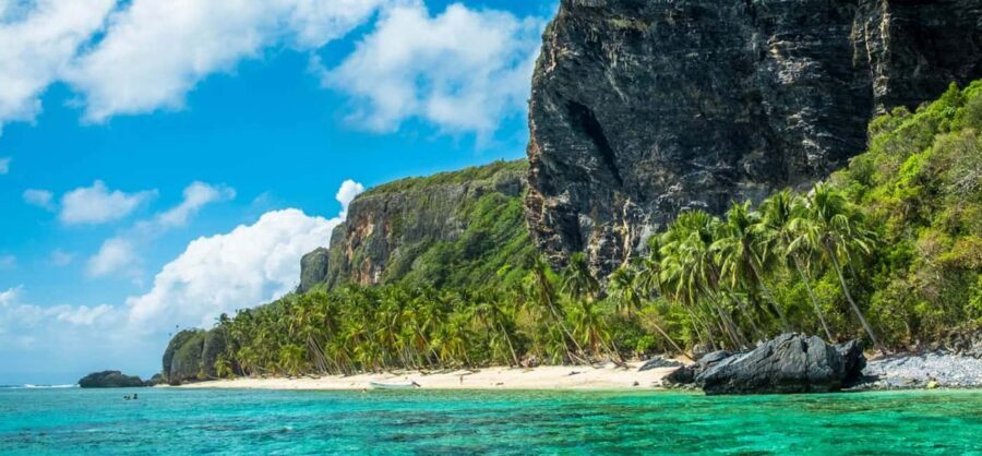 Samana: Fronton & Madame Beach tour Las Galeras - A beach day that actually feels like a beach day